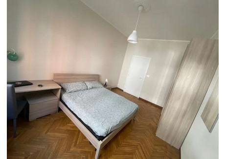 Mieszkanie do wynajęcia - Via Federico Ozanam Turin, Włochy, 120 m², 629 USD (2414 PLN), NET-90203977