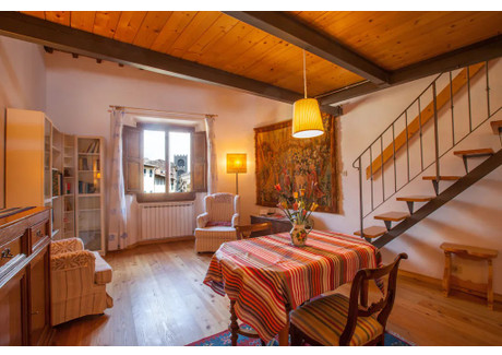 Mieszkanie do wynajęcia - Via di San Niccolò Florence, Włochy, 55 m², 2446 USD (9808 PLN), NET-90214036