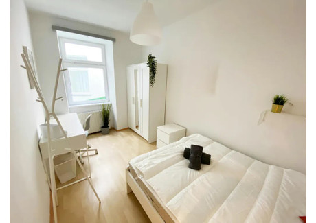 Mieszkanie do wynajęcia - Gumpendorfer Straße Vienna, Austria, 176 m², 656 USD (2540 PLN), NET-90214278