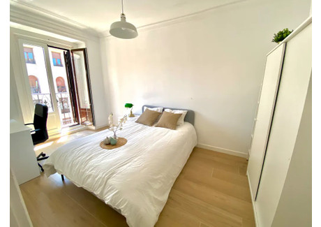 Mieszkanie do wynajęcia - Calle de Toledo Madrid, Hiszpania, 175 m², 682 USD (2852 PLN), NET-90215432