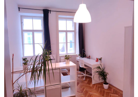 Mieszkanie do wynajęcia - Gumpendorfer Straße Vienna, Austria, 75 m², 700 USD (2707 PLN), NET-90215642