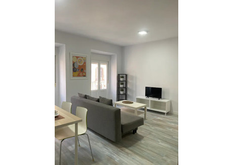 Mieszkanie do wynajęcia - Calle de Lavapiés Madrid, Hiszpania, 79 m², 1757 USD (6747 PLN), NET-90215800