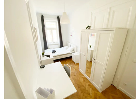 Mieszkanie do wynajęcia - Neustiftgasse Vienna, Austria, 76 m², 666 USD (2670 PLN), NET-90215993