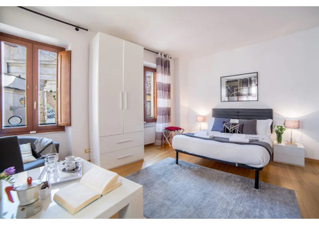 Mieszkanie do wynajęcia - Via di Sant'Angelo in Pescheria Rome, Włochy, 35 m², 3164 USD (12 751 PLN), NET-90217384