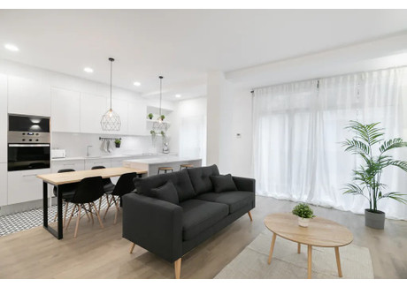 Mieszkanie do wynajęcia - Carrer del Rosselló Barcelona, Hiszpania, 89 m², 2512 USD (10 272 PLN), NET-90218643