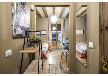 Mieszkanie do wynajęcia - Carrer dels Cotoners Barcelona, Hiszpania, 32 m², 1028 USD (4070 PLN), NET-90218801