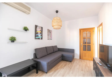 Mieszkanie do wynajęcia - Plaça de Comas Barcelona, Hiszpania, 70 m², 1687 USD (6901 PLN), NET-90219040