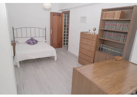 Mieszkanie do wynajęcia - Calle Tomás Escalonilla Málaga, Hiszpania, 145 m², 479 USD (2003 PLN), NET-90210255