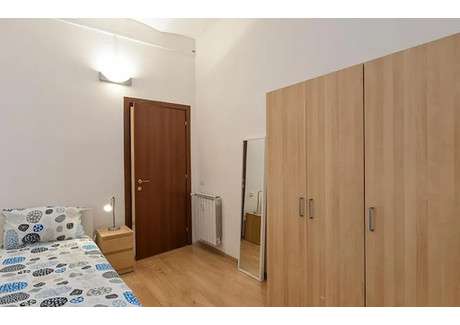 Mieszkanie do wynajęcia - Via Alessandria Rome, Włochy, 60 m², 599 USD (2407 PLN), NET-90210356