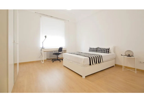 Mieszkanie do wynajęcia - Calle de la Princesa Madrid, Hiszpania, 234 m², 864 USD (3328 PLN), NET-90210524