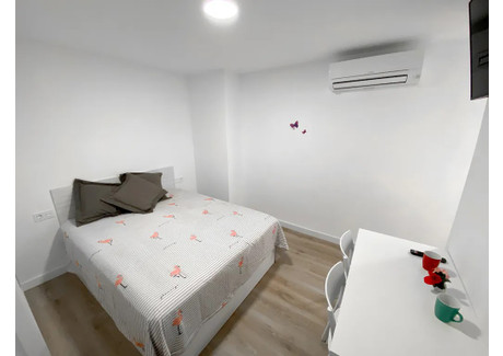 Mieszkanie do wynajęcia - Carrer Músic Ginés Valencia, Hiszpania, 15 m², 619 USD (2568 PLN), NET-90211389