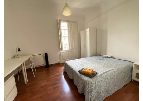 Mieszkanie do wynajęcia - Carrer de Muntaner Barcelona, Hiszpania, 140 m², 621 USD (2577 PLN), NET-90211412