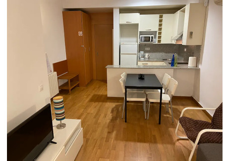 Mieszkanie do wynajęcia - Carrer de Valldonzella Barcelona, Hiszpania, 40 m², 1190 USD (4940 PLN), NET-90211973