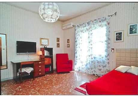 Mieszkanie do wynajęcia - Via delle Arniche Rome, Włochy, 85 m², 521 USD (2138 PLN), NET-90212074