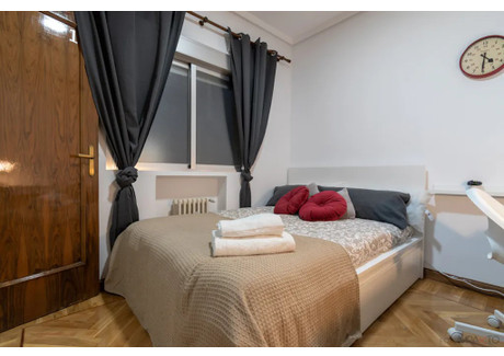 Mieszkanie do wynajęcia - Calle de Ríos Rosas Madrid, Hiszpania, 160 m², 677 USD (2715 PLN), NET-90212504