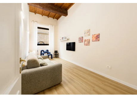 Mieszkanie do wynajęcia - Via dei Lamberti Florence, Włochy, 50 m², 1570 USD (6420 PLN), NET-90212708