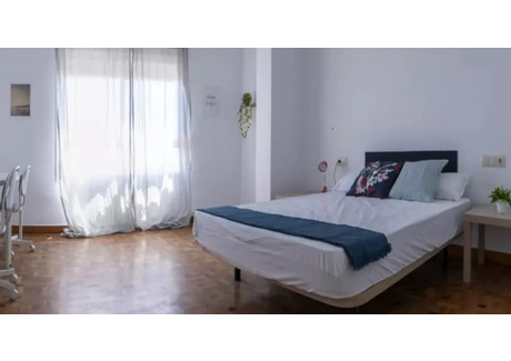 Mieszkanie do wynajęcia - Plaça de Sant Agustí Valencia, Hiszpania, 142 m², 688 USD (2874 PLN), NET-90212772