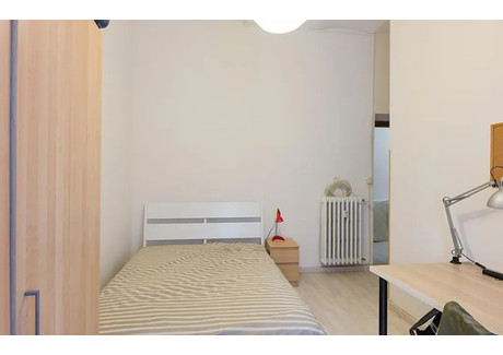 Mieszkanie do wynajęcia - Via Alessandria Rome, Włochy, 60 m², 628 USD (2568 PLN), NET-90213096