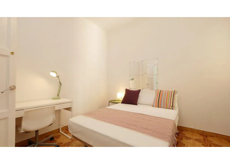 Mieszkanie do wynajęcia - Carrer Gran de Gràcia Barcelona, Hiszpania, 127 m², 824 USD (3420 PLN), NET-90213878