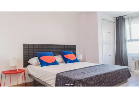 Mieszkanie do wynajęcia - Carrer Cirilo Amorós Valencia, Hiszpania, 163 m², 545 USD (2278 PLN), NET-90213884