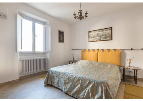 Mieszkanie do wynajęcia - Via dei Bardi Florence, Włochy, 140 m², 2743 USD (10 725 PLN), NET-90224059