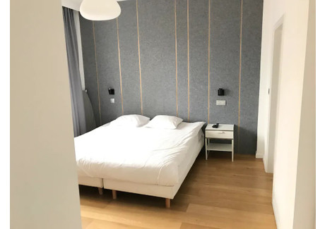 Mieszkanie do wynajęcia - Quai au Foin Brussels, Belgia, 40 m², 879 USD (3435 PLN), NET-90225108