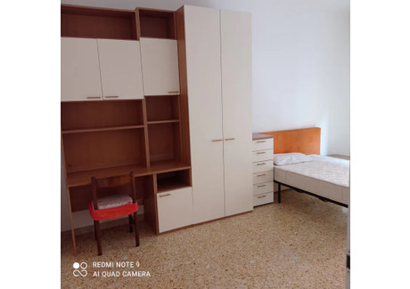 Mieszkanie do wynajęcia - Via Emilio Lepido Rome, Włochy, 70 m², 771 USD (3200 PLN), NET-90226725