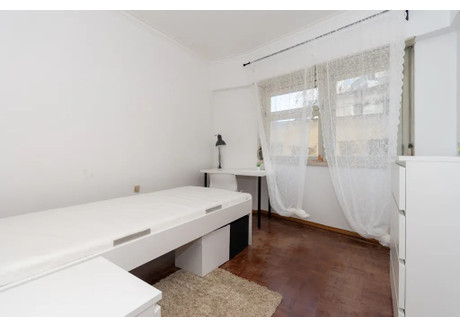 Mieszkanie do wynajęcia - Rua Padre António Vieira Odivelas, Portugalia, 80 m², 471 USD (1970 PLN), NET-90229674