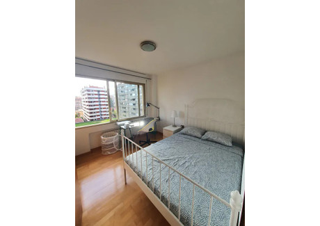 Mieszkanie do wynajęcia - Carrer d'Arístides Maillol Barcelona, Hiszpania, 120 m², 617 USD (2560 PLN), NET-90229676