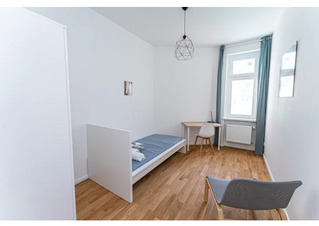 Mieszkanie do wynajęcia - Bornholmer Straße Berlin, Niemcy, 82 m², 723 USD (2776 PLN), NET-90220071