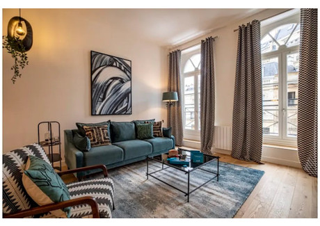 Mieszkanie do wynajęcia - Rue de Turenne Paris, Francja, 108 m², 12 339 USD (49 478 PLN), NET-90221150