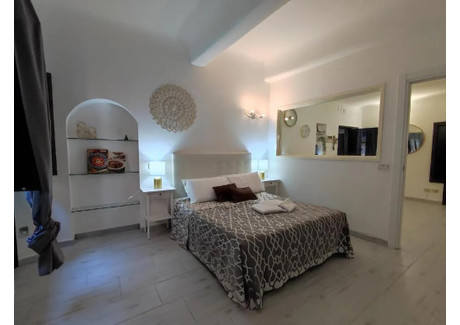 Mieszkanie do wynajęcia - Via della Spada Florence, Włochy, 65 m², 1771 USD (7403 PLN), NET-90221648