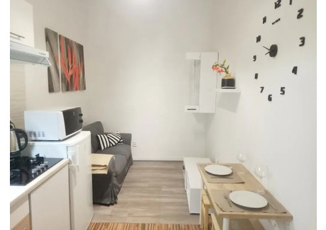 Mieszkanie do wynajęcia - Szövetség utca Budapest, Węgry, 30 m², 521 USD (2131 PLN), NET-90221954