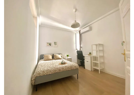 Mieszkanie do wynajęcia - Calle de Toledo Madrid, Hiszpania, 175 m², 549 USD (2145 PLN), NET-90222636