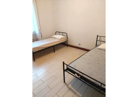 Mieszkanie do wynajęcia - Via Roberto De Visiani Padova, Włochy, 100 m², 677 USD (2770 PLN), NET-90234826