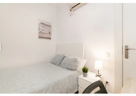 Mieszkanie do wynajęcia - Carrer de Balmes Barcelona, Hiszpania, 250 m², 728 USD (2979 PLN), NET-90235137