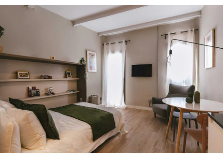 Dom do wynajęcia - Carrer de Freixures Barcelona, Hiszpania, 30 m², 1307 USD (5058 PLN), NET-90235455