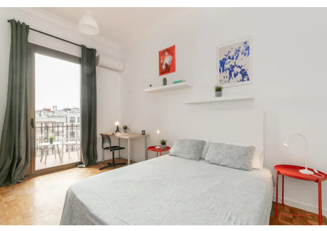 Mieszkanie do wynajęcia - Carrer de Balmes Barcelona, Hiszpania, 250 m², 952 USD (3895 PLN), NET-90235604