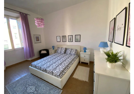 Mieszkanie do wynajęcia - Via La Spezia Rome, Włochy, 64 m², 1511 USD (5801 PLN), NET-90235734