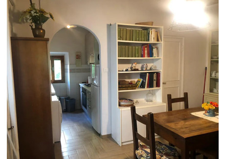 Mieszkanie do wynajęcia - Borgo Allegri Florence, Włochy, 66 m², 1406 USD (5879 PLN), NET-90236275