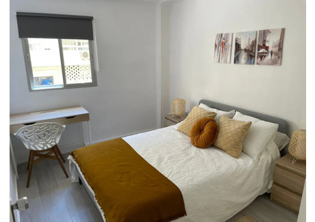 Mieszkanie do wynajęcia - Calle Cura Merino Málaga, Hiszpania, 85 m², 673 USD (2792 PLN), NET-90236533