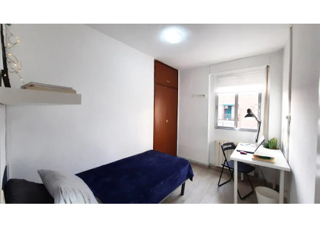 Mieszkanie do wynajęcia - Calle de Santa María Reina Madrid, Hiszpania, 86 m², 567 USD (2354 PLN), NET-90236999