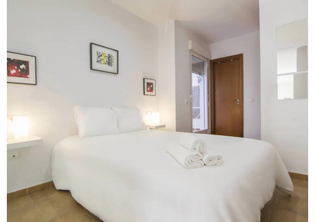 Mieszkanie do wynajęcia - Carrer Dr. Lluch Valencia, Hiszpania, 38 m², 2482 USD (10 004 PLN), NET-90237335