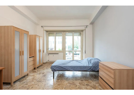 Mieszkanie do wynajęcia - Viale Tirreno Rome, Włochy, 120 m², 643 USD (2583 PLN), NET-90237485