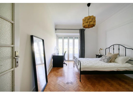 Mieszkanie do wynajęcia - Rua Rodrigo da Fonseca Lisbon, Portugalia, 220 m², 628 USD (2568 PLN), NET-90237661