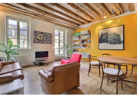 Mieszkanie do wynajęcia - Place des Vosges Paris, Francja, 57 m², 3096 USD (11 890 PLN), NET-90237724