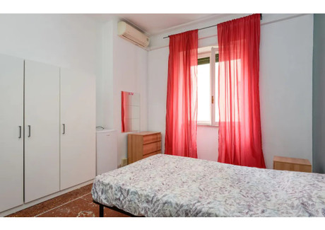 Mieszkanie do wynajęcia - Via Oreste Tommasini Rome, Włochy, 120 m², 733 USD (2999 PLN), NET-90237810