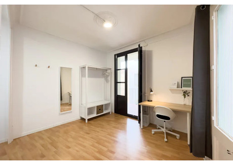 Mieszkanie do wynajęcia - Carrer Nou de la Rambla Barcelona, Hiszpania, 80 m², 665 USD (2680 PLN), NET-90237995