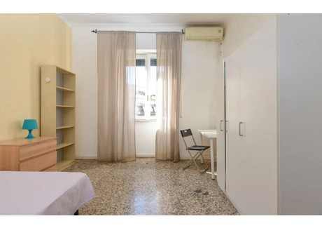 Mieszkanie do wynajęcia - Via Oreste Tommasini Rome, Włochy, 120 m², 767 USD (2945 PLN), NET-90239551