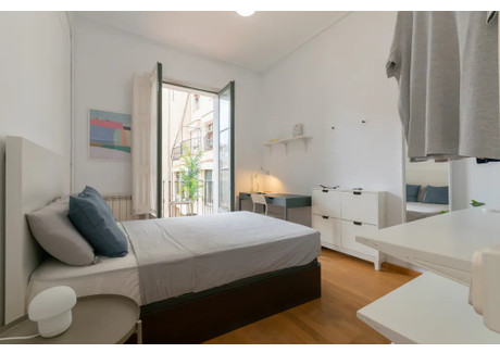 Mieszkanie do wynajęcia - Carrer del Rosselló Barcelona, Hiszpania, 175 m², 624 USD (2589 PLN), NET-90239814